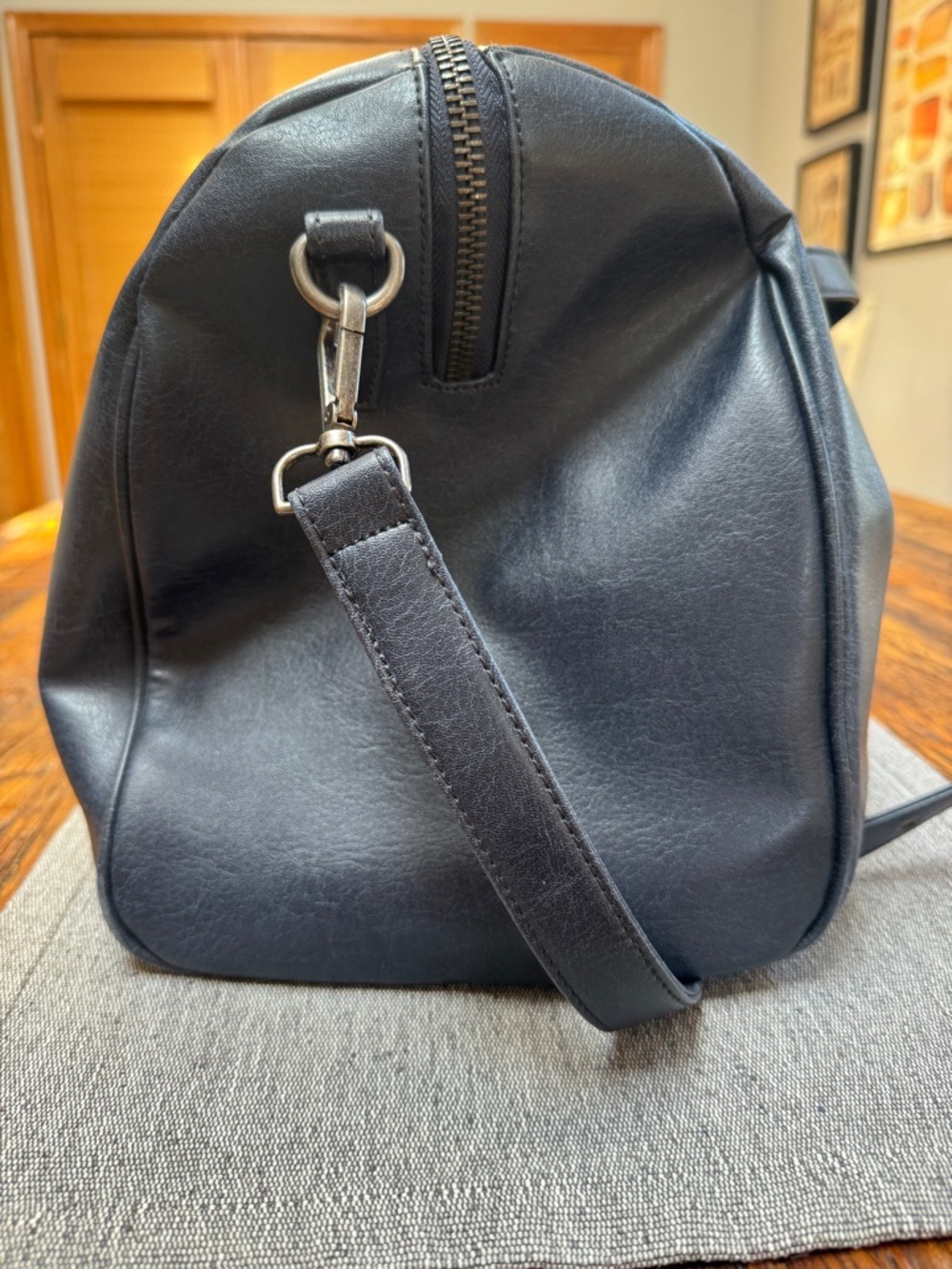 Matt And Nat Crossbody Black Satchel Vegan Leather Removable Strap - Picture 4 of 8